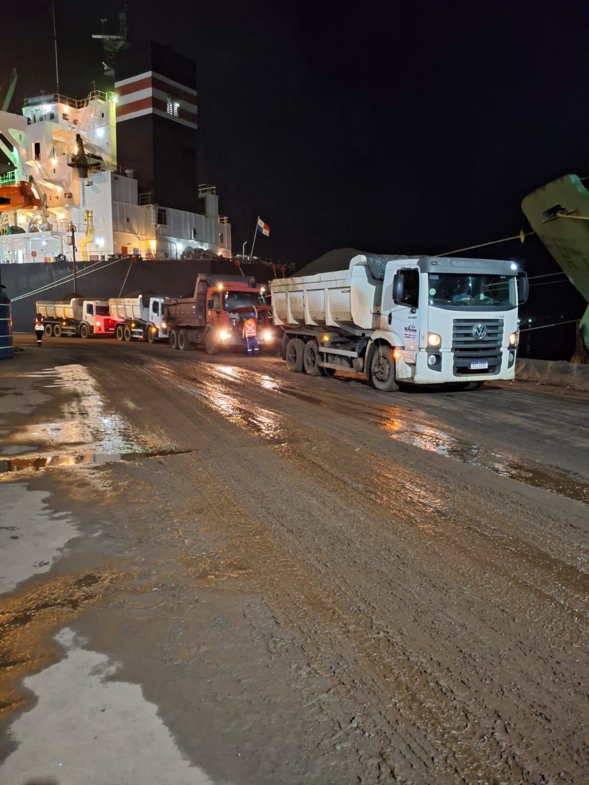 Gestores e técnicos em campo
